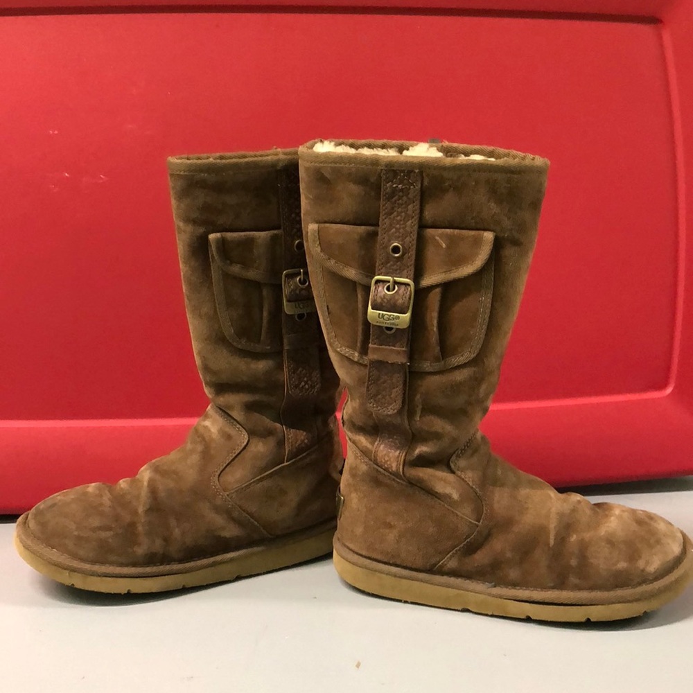 Size 7 brown UGG boots with buckles